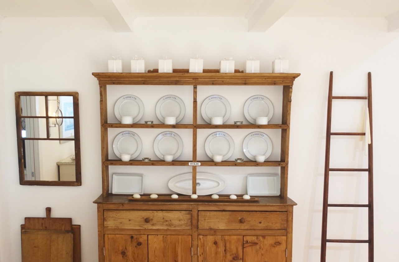 cottage dining hutch